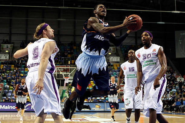 女足的巨大 女足的巨大